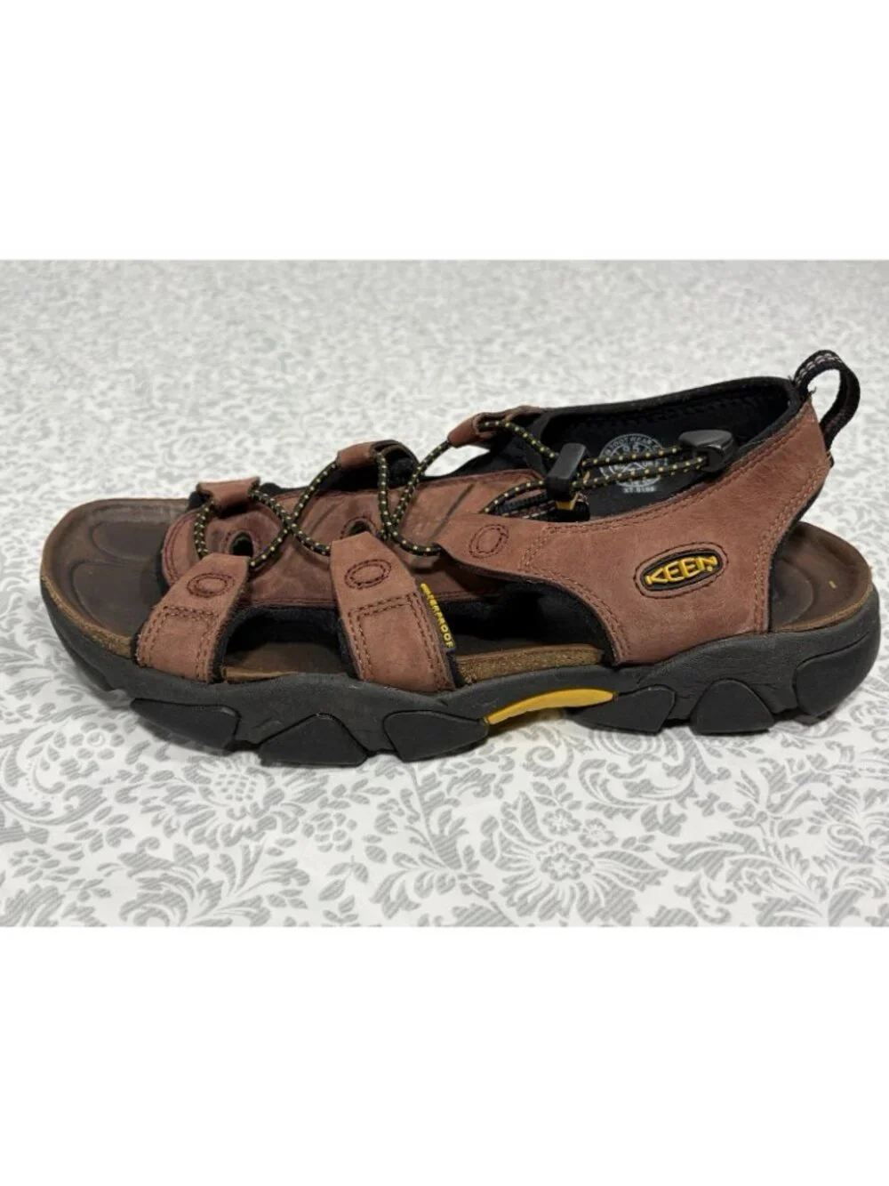 Keen Newport Men's Size 9.5 Waterproof Hiking Sandal Shoes Brown Leather